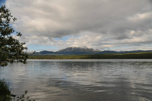 Canada - Een meertje op weg van White horse naar Dawson city