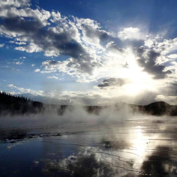 Verenigde Staten - Schitterende weerspiegelingen bij het ondergaan van de zon in Yellowstone NP