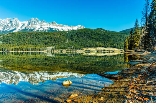 Canada - Un-earthly Reflections