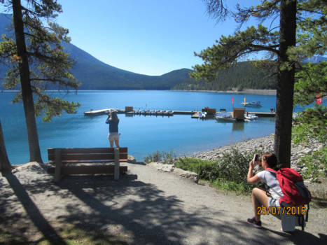 Canada - lake minnewanka