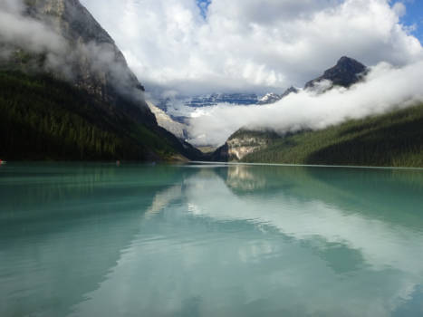 Lake Louise - A serene morning