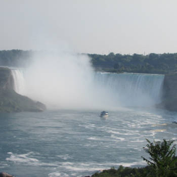 Toronto - Niagara falls, maid of the mist...
