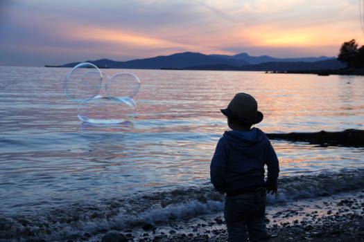 Vancouver - Bubbles & Boy at sunset