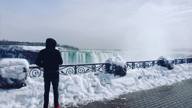 Grand Canyon - Niagra falls / canada