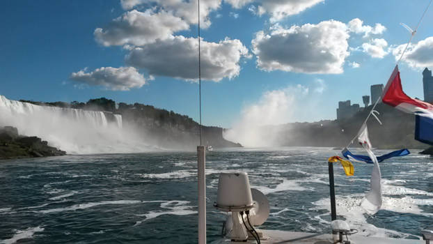 Niagara Falls - Op weg naar het watergeweld... @niagara falls