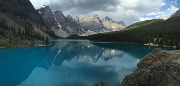 Canada - Morning at Moraine Lake