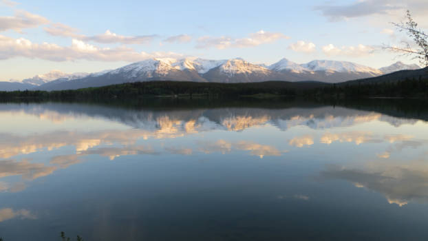 Canada - Pyramid Lake