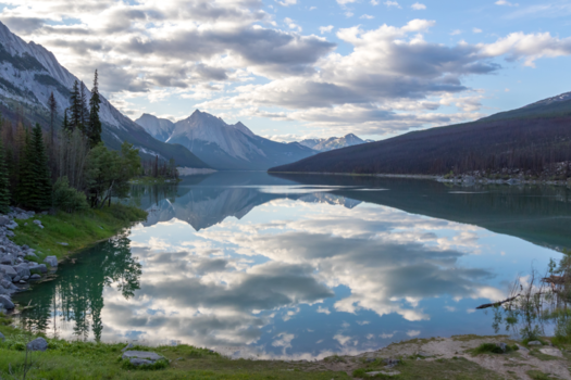 Canada - De schoonheid van het Medicine Lake in Jasper National Park (Canada)