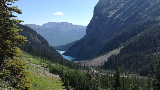 Lake Louise - Lake Louise vanuit de bergen
