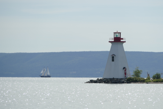 Nova Scotia - Sailing at the lighthouse