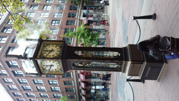 Vancouver - Geen stoom uit onze oren, maar uit de klok !