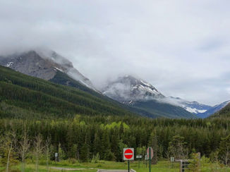 Canada - Red rock parkway