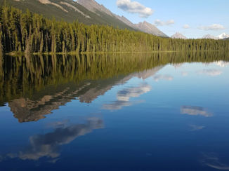 Banff National Park - Honeymoon Lake